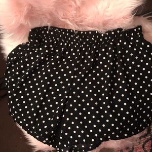 Black polka dot elastic waist shorts
